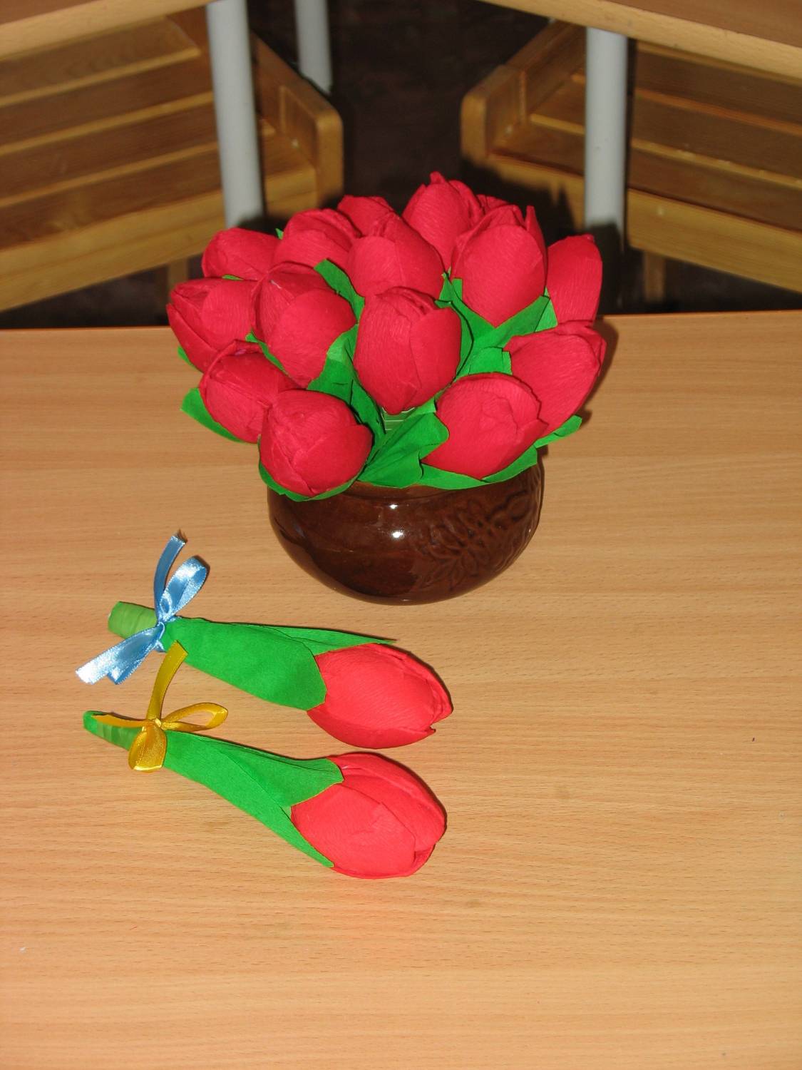 Букет тюльпанов из гофрированной бумаги для любимой мамочки. Мастер-класс с пошаговыми фото